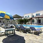Clio 4* Perísza
