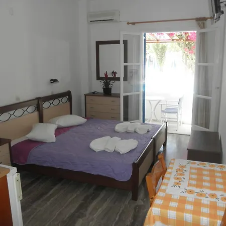 Apartahotel Clio 2*