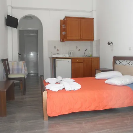 Clio Lejlighedshotel Perissa (Santorini)