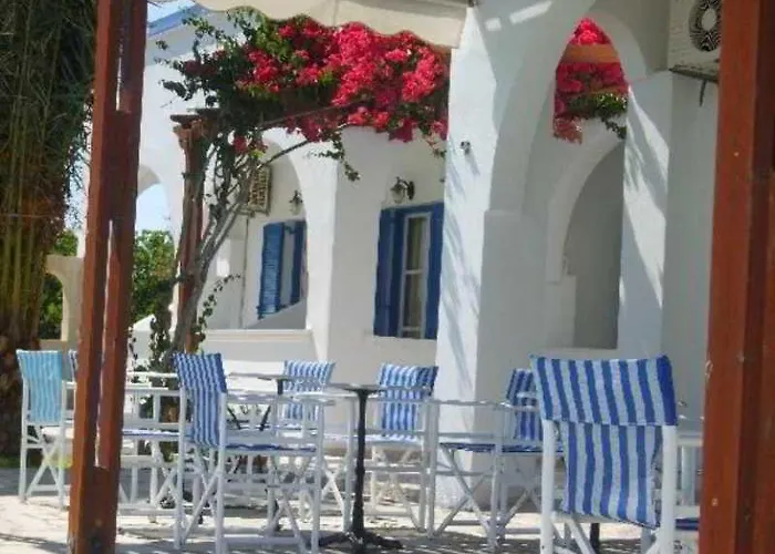 Clio 4* Perissa (Santorini)
