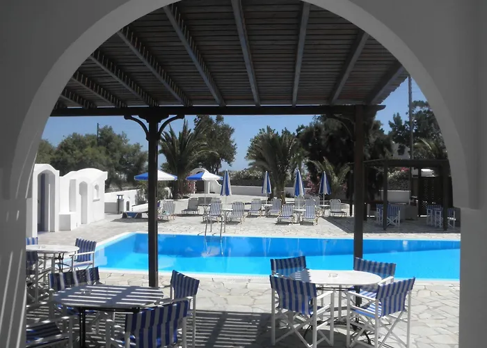 Clio 4* Perissa (Santorini)