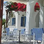 Clio 4* Perissa (Santorini)