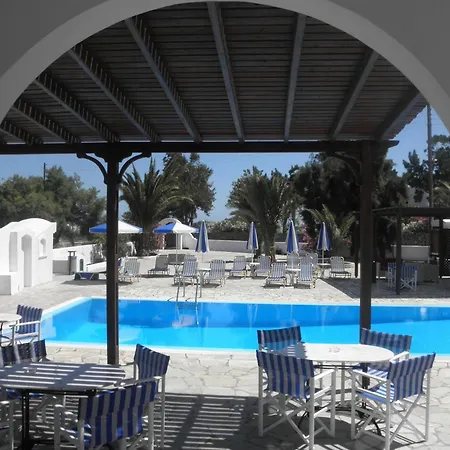 Clio 4* Perissa (Santorini)